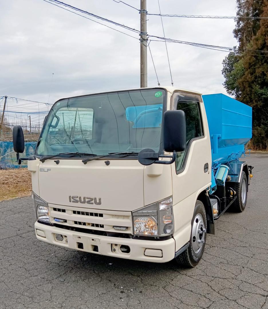 VACUUM TRUCK ISUZU