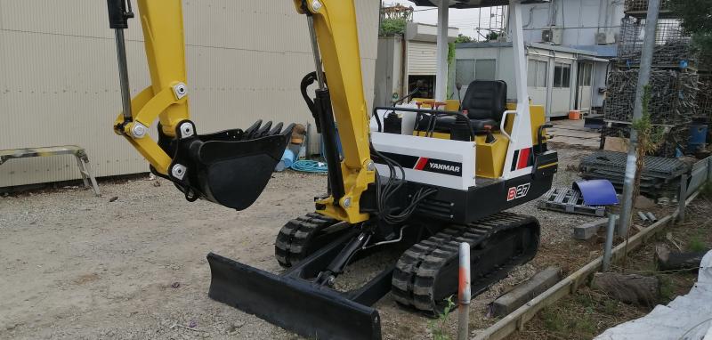 YANMAR B27